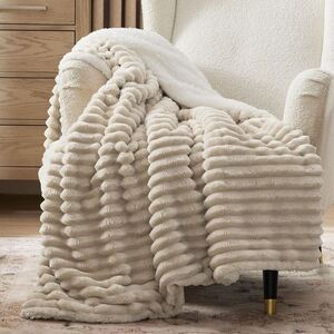 Open Box - Bedsure -  Fleece Throw Blanket for Couch - Super Soft Cozy Fleece
